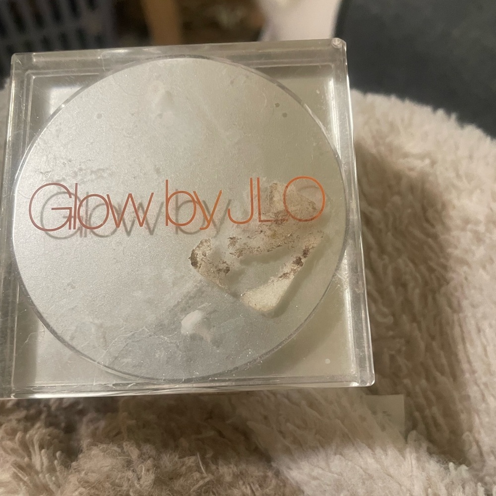Jlo glow shimmer powder